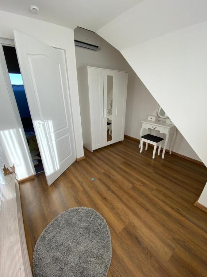 Platán Apartmanhotel *