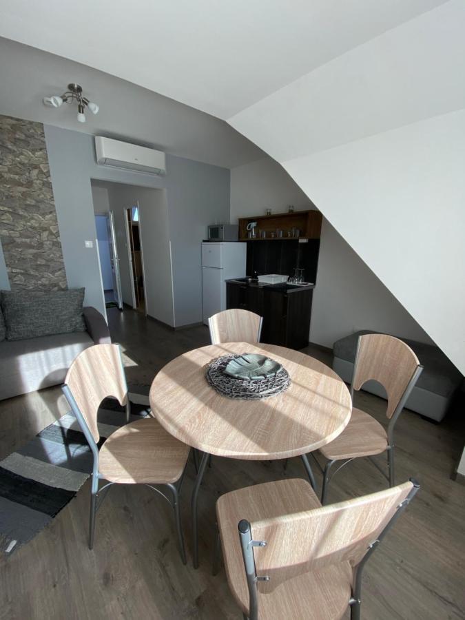 Platan Apartmanhaz Balatongyörök