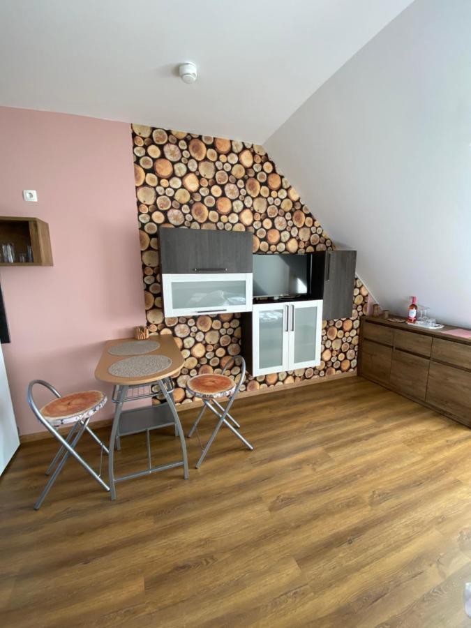 Platan Apartmanhaz *