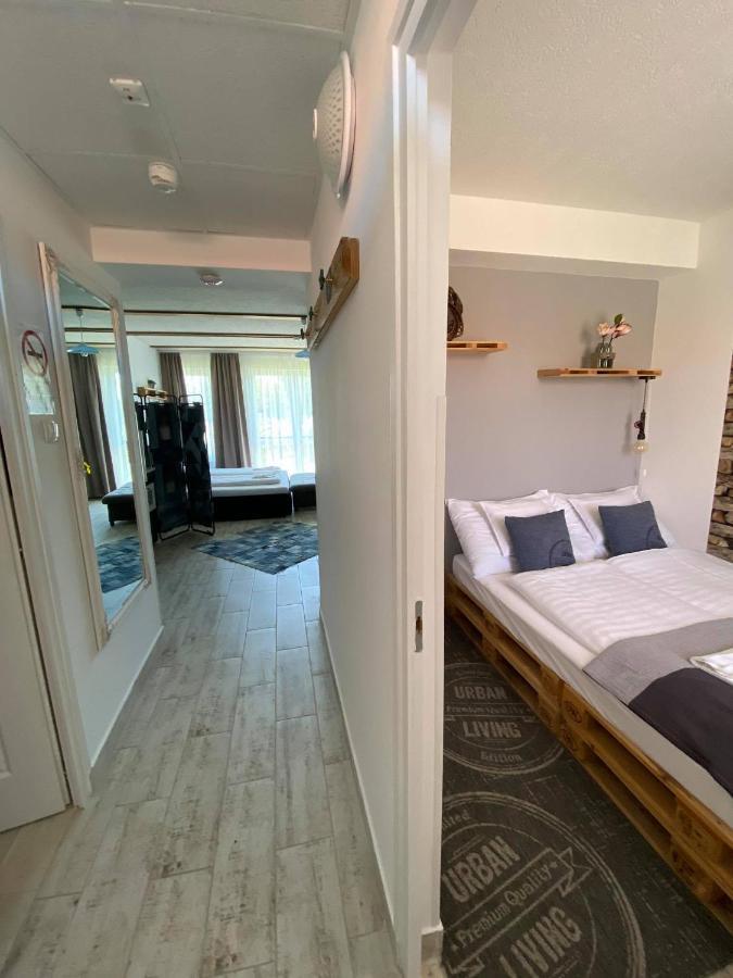 Platan Apartmanhaz *