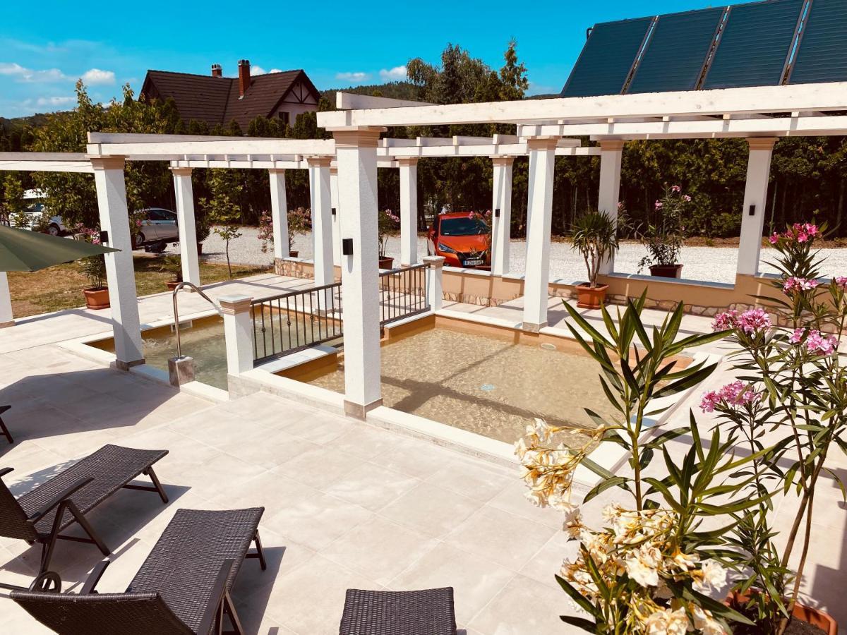 Platan Apartmanhaz Aparthotel